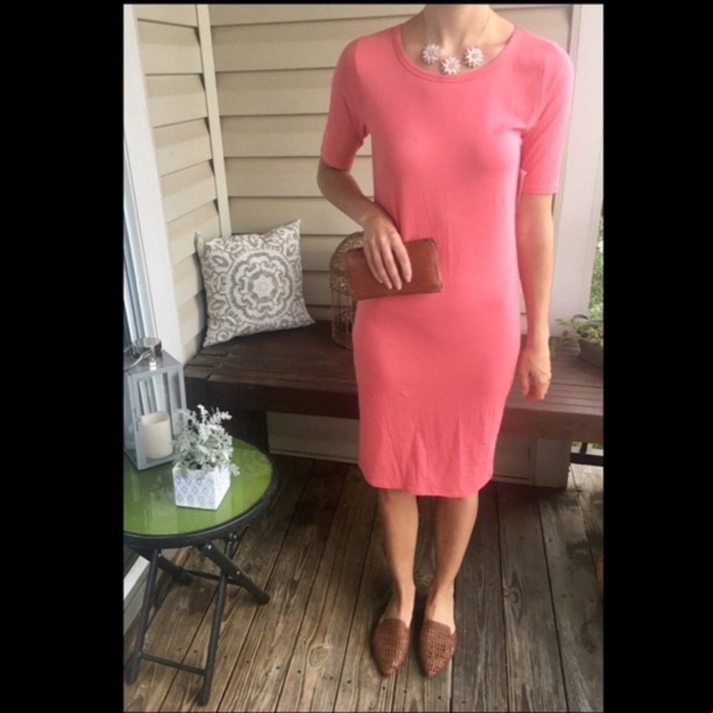 Excellent condition Lularoe Julia electric coral